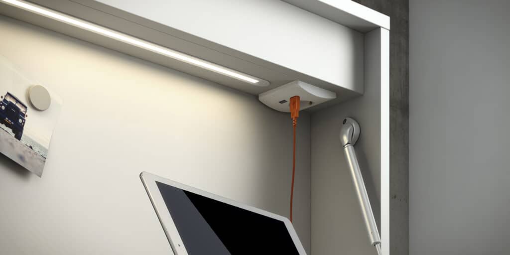escritorios con usb y corriente